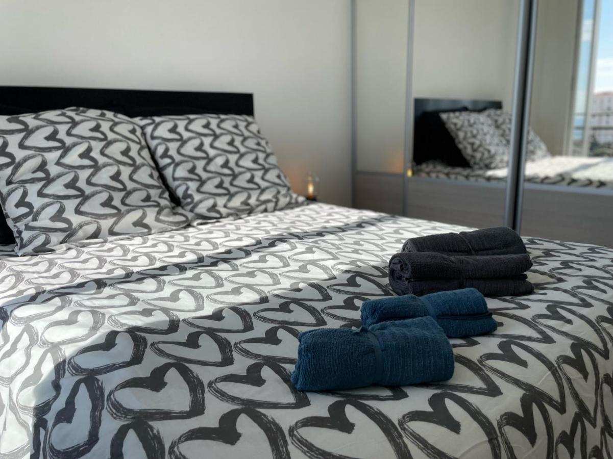 Nice Renting - Cambrai - Luxurious Sea View Terrasse - King Bed - Parking - Ac - Fully Equipped المظهر الخارجي الصورة